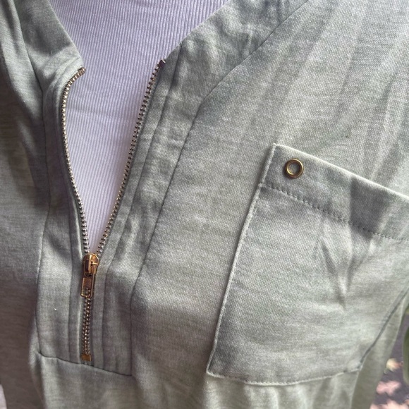 1/4 zip Pocket Tee - Picture 2 of 4